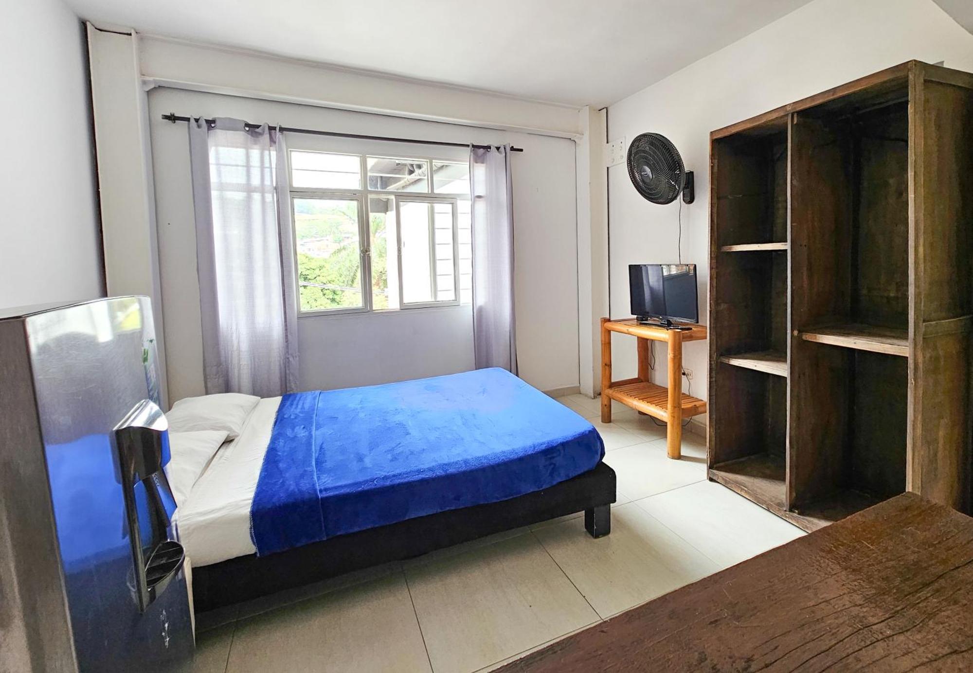 La Mercedes Lite Hostal By Mh Hotel กาลี ภายนอก รูปภาพ